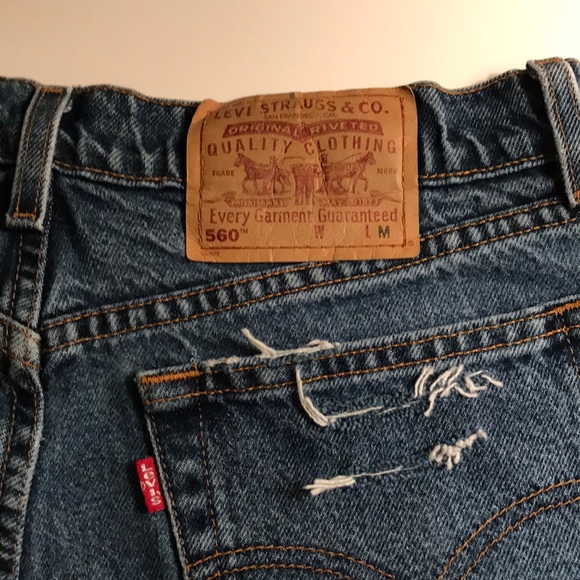 Vintage Levi's Distressed High Waist Cut Off Short - Picture 2 of 7